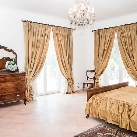 Strampelli Bed & Breakfast 4*